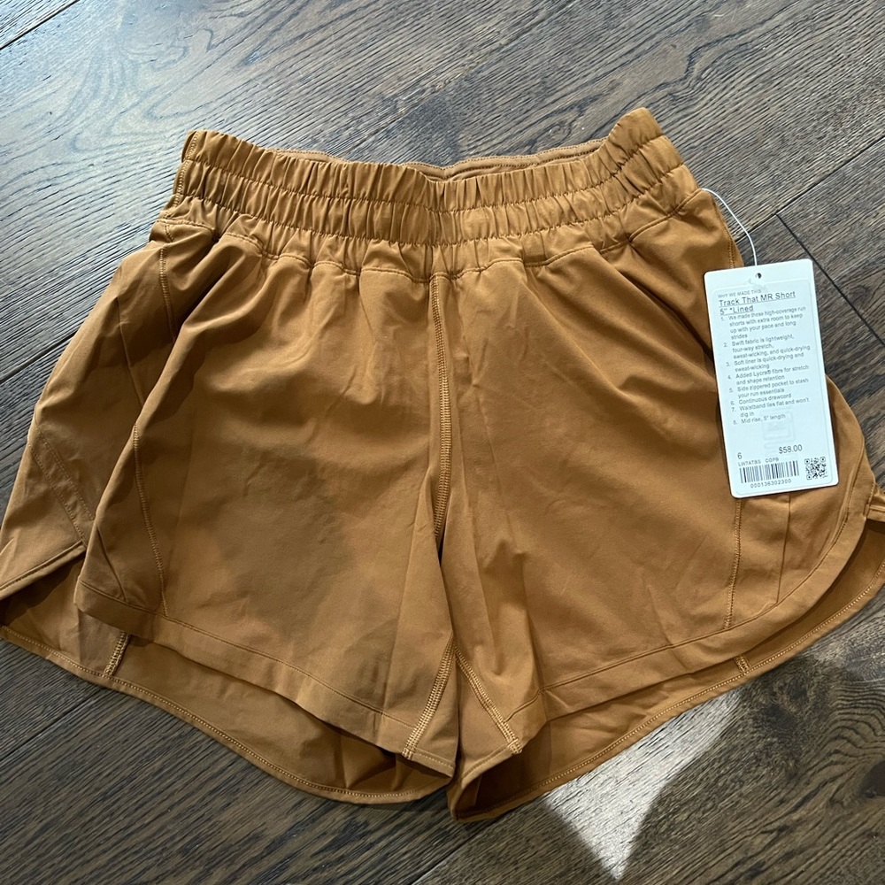 Size 6 Lululemon Shorts!